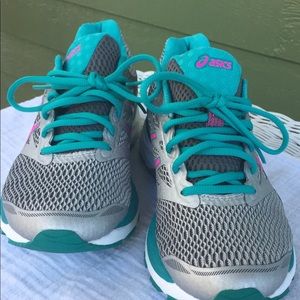 ASIC Gel-Cumulus 18 (8.5)(never worn outside home)